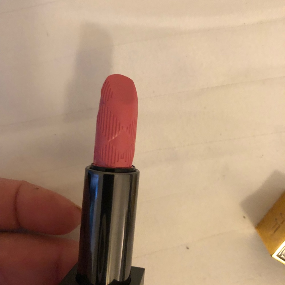New BURBERRY ( swatched once) LIPSTICK 403